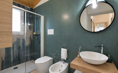 La Dimora di Diana: Salle De Bains, Luminaire Plomberie, Sol, Design Intérieur, Sol, Lavabo, Évier, Robinet, Plomberie, Éclairage