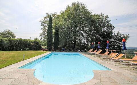 Annika: Bleu, Piscine, Loisir, Recours, Mobilier De Jardin, Ombre, Eco Hôtel, Caractéristique De L'Eau, Ville Resort, Aménagement Paysager