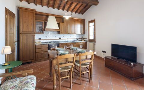 La Casina: Meubles, Design Intérieur, Bois, Sol, Cuisine, Pièce, Plafond, Sol, Cabinetry, Domicile
