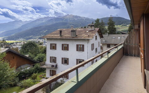 La Panoramica: Toit, Domicile, Siding, Chalet, Cour, Dur, Conception, Batiments Jardin, Tache De Bois, Ferme