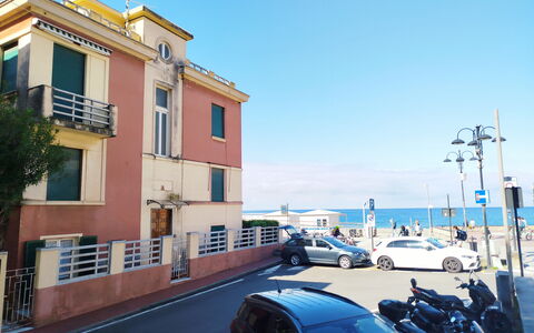 La Riva - Levanto: Ville, Appartement, Familiale, Balcon, Véhicule De Luxe, Mid-Taille Car, City Car, Parking