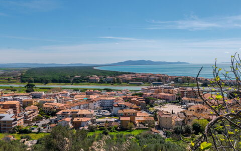 Deborah: Maison, Arbuste, Domicile, Zone Résidentielle, Biens, Chalet, Hacienda, Cour, Ombre, Pelouse