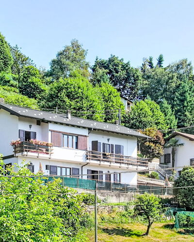 Miazzina 200: Bleu, Balcon, Balustrade, Appartement, Clôture, Mer, Recours, Condominium, Piscine, Hôtel