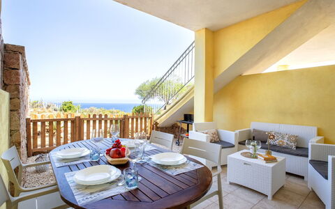 Sunset House Isola Rossa: Bleu, Balcon, Balustrade, Appartement, Clôture, Mer, Recours, Condominium, Piscine, Hôtel