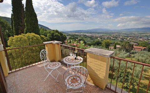 Villa Santa Chiara: Balcon, Chaise, Plante D'Appartement, Clôture, Villa, Eco Hôtel, Hacienda, Pot De Fleur