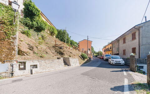 Dimora Polle di Malbacco: Ciel, Mur, Surface De La Route, Bâtiment, Fenêtre, Route, Zone Résidentielle, Maison, Quartier, Ville