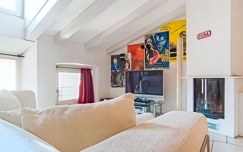 Le Falesie: Meubles, Design Intérieur, Mur, Canapé, Sol, Plafond, Sol, Pièce, Salon, Appartement