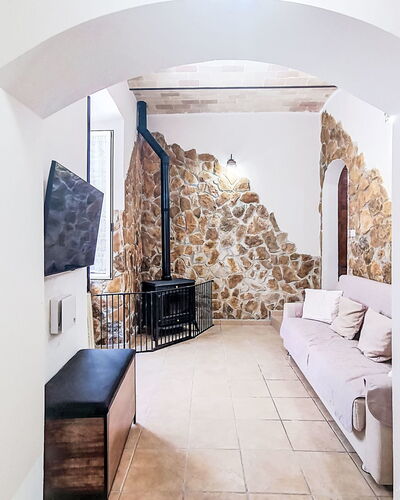 La Terrazza di Caramanico: Mur, Sol, Design Intérieur, Sol, Plafond, Pièce, Mur De Pierre, Salon, Canapé
