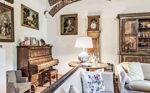 Il Pozzo dei Desideri: Meubles, Design Intérieur, Bois, Sol, Salon, Pièce, Cadre, Table, Sol, Éclairage