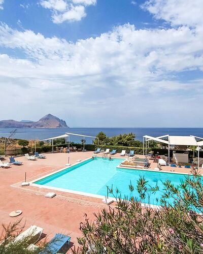 Cala Isulidda: Piscine, Recours, Eco Hôtel, Ville Resort, Station Balnéaire, Hôtel, Biens, Thermes, Villa, Tropiques