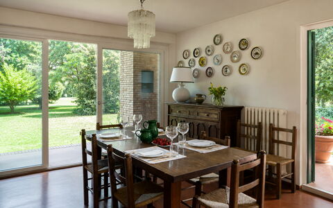 Casa Mancini, Holiday Villa, San Galgano: Meubles, Salle À Manger, Design Intérieur, Table, Table Cuisine Et Salle A Manger, Bois, Chaise, Sol, Pièce, Plafond