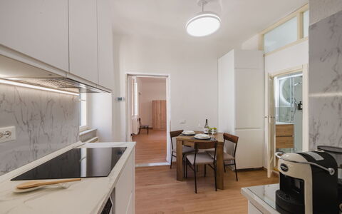 Casa Vacanze al Teatro: Design Intérieur, Sol, Meubles, Sol, Bois, Cuisine, Plafond, Comptoir, Appareil De Cuisine, Pièce