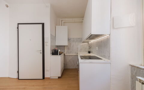 Casa Vacanze al Teatro: Sol, Sol, Appartement, Plafond, Parquet, Comptoir, Cuisine, Cabinetry, Revêtement De Sol Stratifié