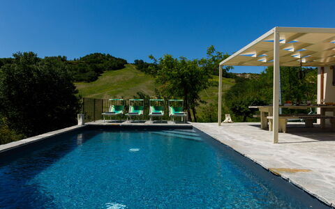 Villa Mia 6: Piscine, Mobilier De Jardin, Loisir, Ombre, Chaise, Balancelle, Parapluie, Recours, Aménagement Paysager, Vacances