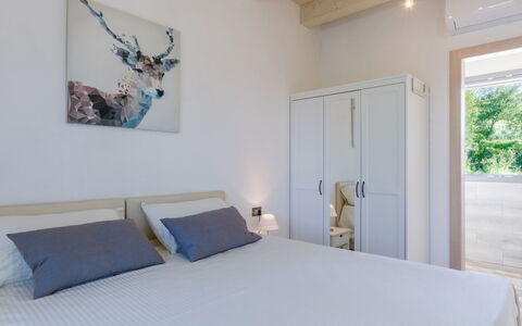 Villa Mia 6: Design Intérieur, Meubles, Chambre, Bois, Lit, Sol, Sol, Pièce, Plafond, Domicile