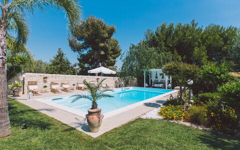 Villa Ferradina 4+2: Piscine, Bleu, Recours, Caractéristique De L'Eau, Eco Hôtel, Pot De Fleur, Composite, Thermes, Loisir, Dalle
