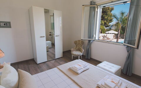 Villa Ferradina 4+2: Meubles, Design Intérieur, Chambre, Lit, Domicile, Linge, Sol, Appartement, Chaise, Pièce