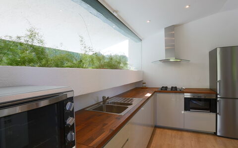 Villa Sarah 10+2: Cuisine, Comptoir, Appareil De Cuisine, Design Intérieur, Principaux Appliance, Cabinetry, Sol, Bois, Plafond, Électroménager