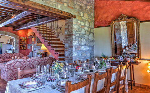 Casal del Salice 10: Meubles, Mur, Table, Chaise, Design Intérieur, Domicile, Sol, Table Cuisine Et Salle A Manger, Plafond, Salle À Manger