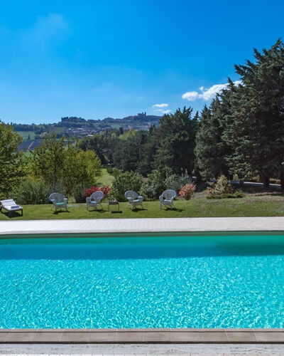 Borgo Colle Ridente 13: Piscine, Bleu, L'Eau, Recours, Thermes, Mobilier De Jardin, Eco Hôtel, Ombre, Caractéristique De L'Eau, Aménagement Paysager