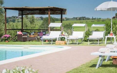Poggio Vistabella 10: Piscine, Mobilier De Jardin, Recours, Meubles, Jardin, Balancelle, Pelouse, Ombre, Eco Hôtel, Arrière-Cour