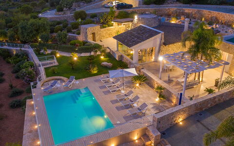 Tenuta Scialandre 10: Piscine, Recours, Biens, Zone Résidentielle, Eco Hôtel, Manoir, Villa, Thermes, Hacienda, Parapluie