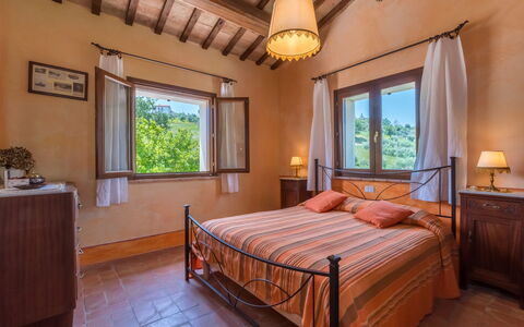 Casale Verdicchio 10+2: Meubles, Design Intérieur, Lit, Chambre, Plafond, Pièce, Linge, Drap De Lit, Domicile, Literie