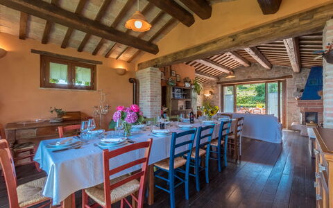 Casale Verdicchio 10+2: Meubles, Mur, Bois, Table, Table Cuisine Et Salle A Manger, Domicile, Maison, Chaise, Salle À Manger, Porte