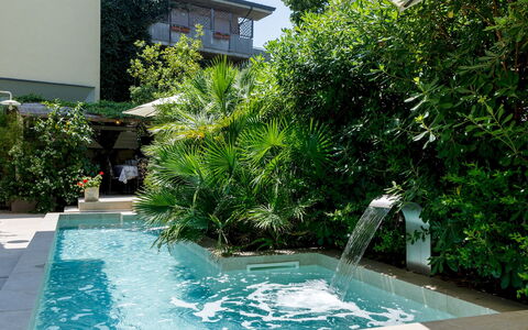 Villa Corona 8: Piscine, L'Eau, Recours, Caractéristique De L'Eau, Composite, Eco Hôtel, Jardin, Ombre, Hacienda