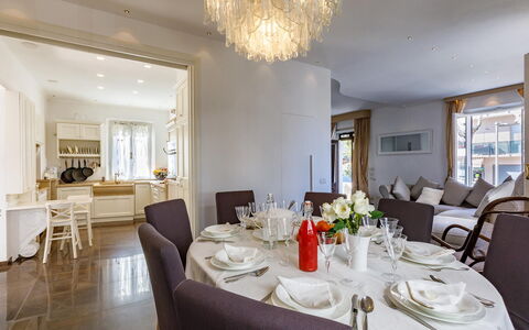 Villa Corona 8: Meubles, Design Intérieur, Chaise, Table, Sol, Plafond, Bois, Pièce, Sol, Salle À Manger