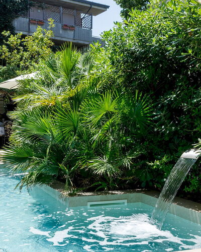 Villa Corona 8: Piscine, L'Eau, Recours, Caractéristique De L'Eau, Composite, Eco Hôtel, Jardin, Ombre, Hacienda