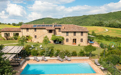 Podere Pomasciano 10: Biens, Plantation, Piscine, Villa, Ferme, Agriculture, Ferme, Hacienda, Eco Hôtel
