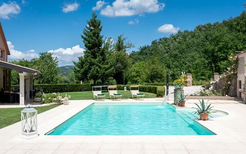 Chipieri 4+2: Piscine, Recours, Loisir, Composite, Eco Hôtel, Mobilier De Jardin, Biens, Thermes, Caractéristique De L'Eau, Pot De Fleur