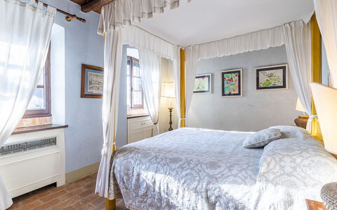 Il Roseto 10: Meubles, Lit, Design Intérieur, Chambre, Literie, Sol, Drap De Lit, Plafond, Sol, Pièce