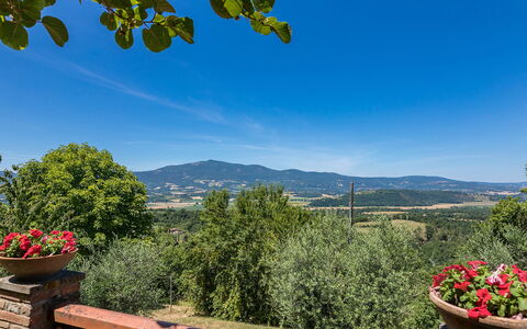 Poggio Medei 10: Ciel, Colline, Paysage, Arbuste, Zone Rurale, Station De Montagne, Chaîne De Montagnes, Printemps, Crête, Vallée