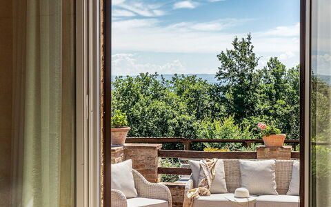 L'Oliveta 6: Meubles, Chaise, Domicile, Balcon, Ombre, Eco Hôtel, Tache De Bois, Plante D'Appartement, Dur, Table Basse