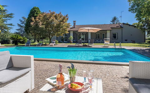 Villa Rasena 6: Bleu, Piscine, Recours, Zone Résidentielle, Biens, Ombre, Eco Hôtel, Ferme, Thermes, Hacienda