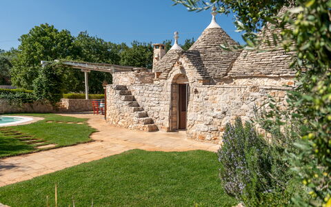 Trulli Littoria 4: Jardin, Aménagement Paysager, Pelouse, Cour, Arrière-Cour, Dalle, Hacienda, Dôme, Villa, Dôme