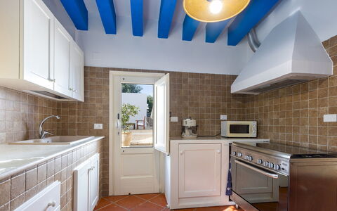 Villa del Lentisco 8+2: Cuisine, Comptoir, Principaux Appliance, Appareil De Cuisine, Sol, Design Intérieur, Cabinetry, Sol, Meubles, Domicile