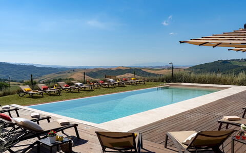 Il Poggiarellone 14: Colline, Piscine, Chaîne De Montagnes, Mobilier De Jardin, Balancelle, Loisir, Crête, Eco Hôtel, Vallée, Recours