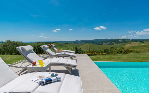 Rosa dei Venti 8: Bleu, Colline, Piscine, Mobilier De Jardin, Balancelle, Chaise Longue