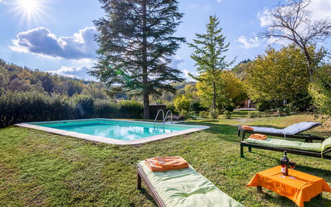 Cascina la Valle 10+2: Piscine, Chaîne De Montagnes, Station De Montagne, Eco Hôtel, Vallée, Mélèze, Jardin, Aménagement Paysager, Recours