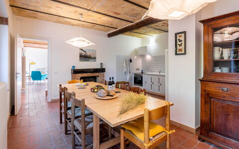 Cascina la Valle 10+2: Meubles, Design Intérieur, Sol, Mur, Sol, Bois, Plafond, Pièce, Table, Salle À Manger