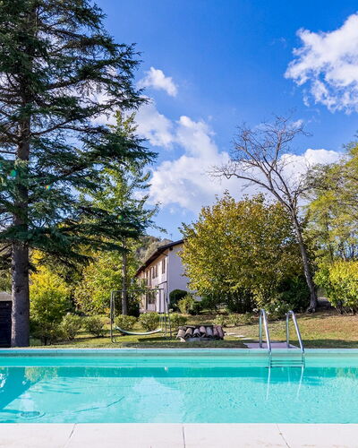 Cascina la Valle 10+2: Bleu, Piscine, Jardin, Ombre, Aménagement Paysager, Arrière-Cour, Réflexion, Caractéristique De L'Eau, Recours, Eco Hôtel