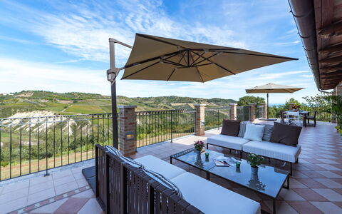 Borgo da Monte 8: Meubles, Mobilier De Jardin, Chaise, Table, Tableau De Plein Air, Table Cuisine Et Salle A Manger, Patio, Plate-Forme, Balcon, Ombre