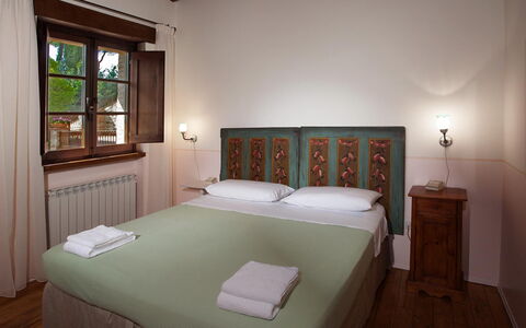 Il Borgo 16: Mur, Design Intérieur, Bois, Meubles, Plafond, Chambre, Pièce, Lit, Éclairage, Sol