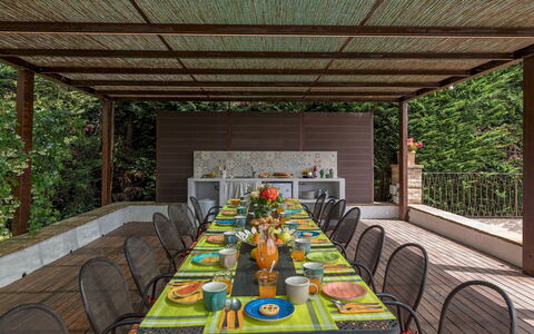 Il Borgo 16: Meubles, Table, Bois, Chaise, Mobilier De Jardin, Table Cuisine Et Salle A Manger, Tableau De Plein Air, Ombre, Jardin, Arrière-Cour