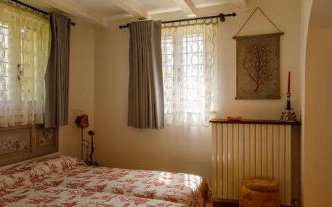Villa Agave 8: Meubles, Mur, Design Intérieur, Chambre, Lit, Bois, Drap De Lit, Textile, Literie, Linge