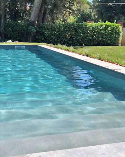 Villa la Meridiana 8+1: Bleu, Piscine, Composite, Jardin, Aménagement Paysager, Caractéristique De L'Eau, Arrière-Cour, Tuile, Ombre, Conception