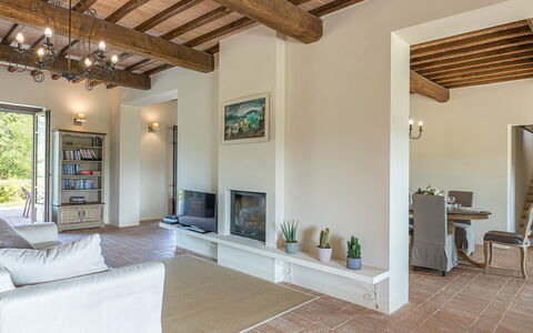 Podere di Salci 10: Meubles, Design Intérieur, Sol, Mur, Sol, Plafond, Bois, Pièce, Salon, Éclairage
